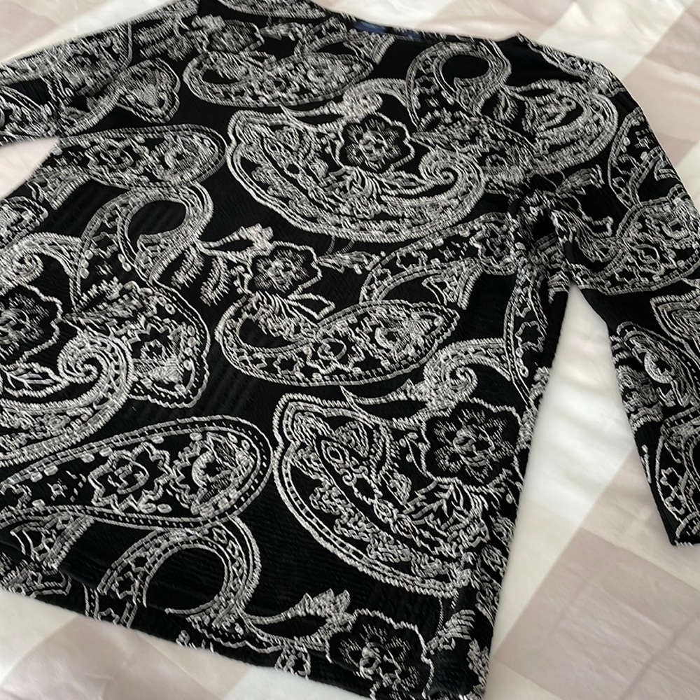Westbound top, black with white paisley, acetate blend, 1X
